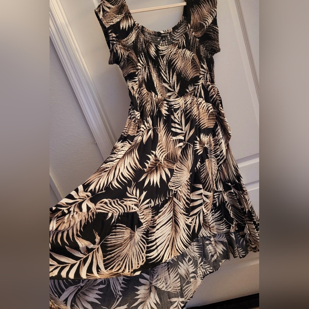 torrid Black Maxi Dress with Taupe Leaf Print Off-Shoulder - Picture 5 of 8